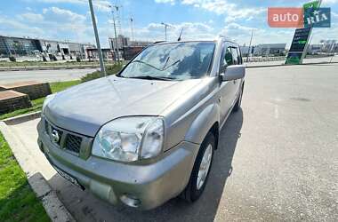 Позашляховик / Кросовер Nissan X-Trail 2005 в 