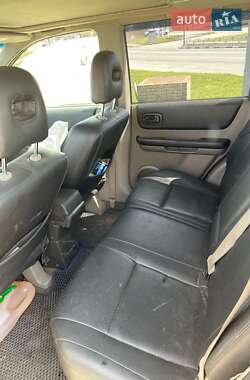 Позашляховик / Кросовер Nissan X-Trail 2005 в 