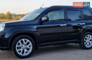 Позашляховик / Кросовер Nissan X-Trail 2012 в 