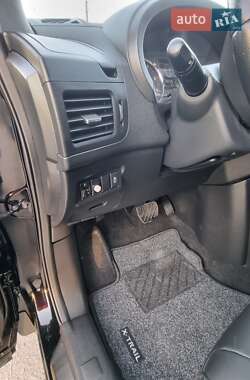 Позашляховик / Кросовер Nissan X-Trail 2012 в 