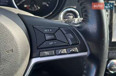Позашляховик / Кросовер Nissan X-Trail 2019 в 
