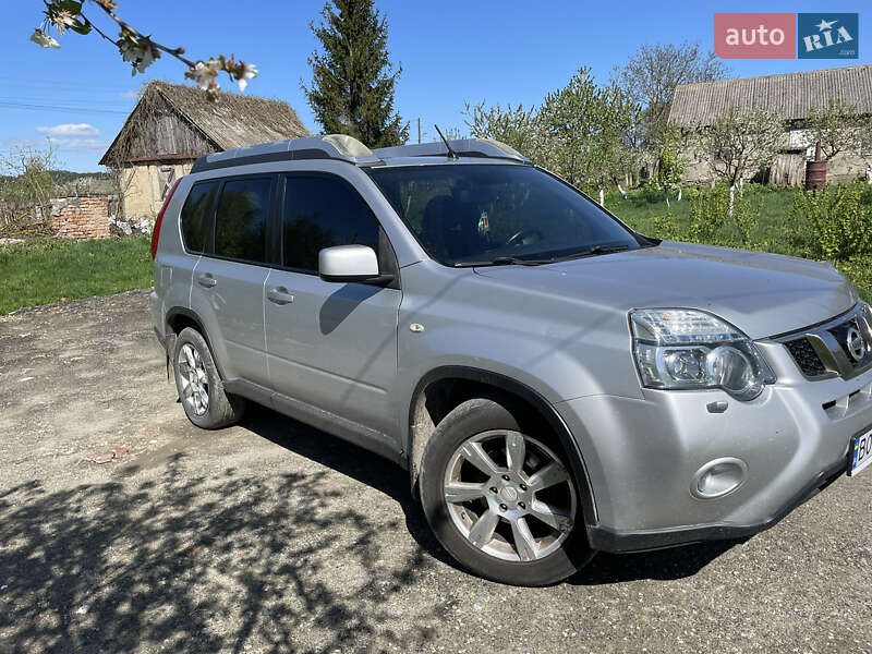 Внедорожник / Кроссовер Nissan X-Trail 2011 в Белогорье