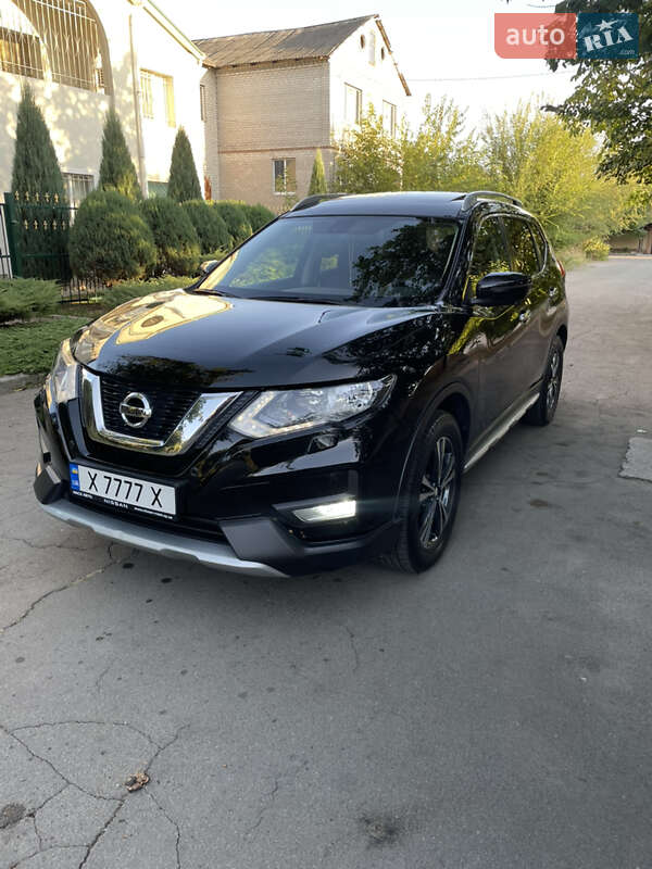 Позашляховик / Кросовер Nissan X-Trail 2021 в 