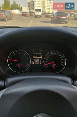 Внедорожник / Кроссовер Nissan X-Trail 2013 в 