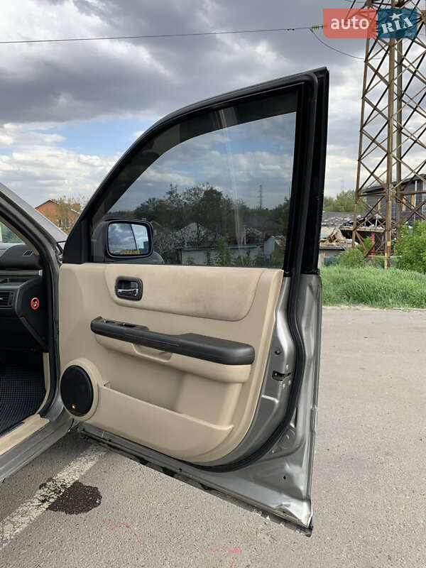 Позашляховик / Кросовер Nissan X-Trail 2002 в Харкові