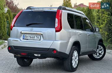 Позашляховик / Кросовер Nissan X-Trail 2011 в 