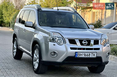 Позашляховик / Кросовер Nissan X-Trail 2011 в 