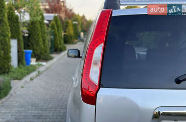 Позашляховик / Кросовер Nissan X-Trail 2011 в 