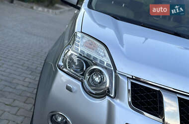 Позашляховик / Кросовер Nissan X-Trail 2011 в 