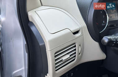 Позашляховик / Кросовер Nissan X-Trail 2011 в 