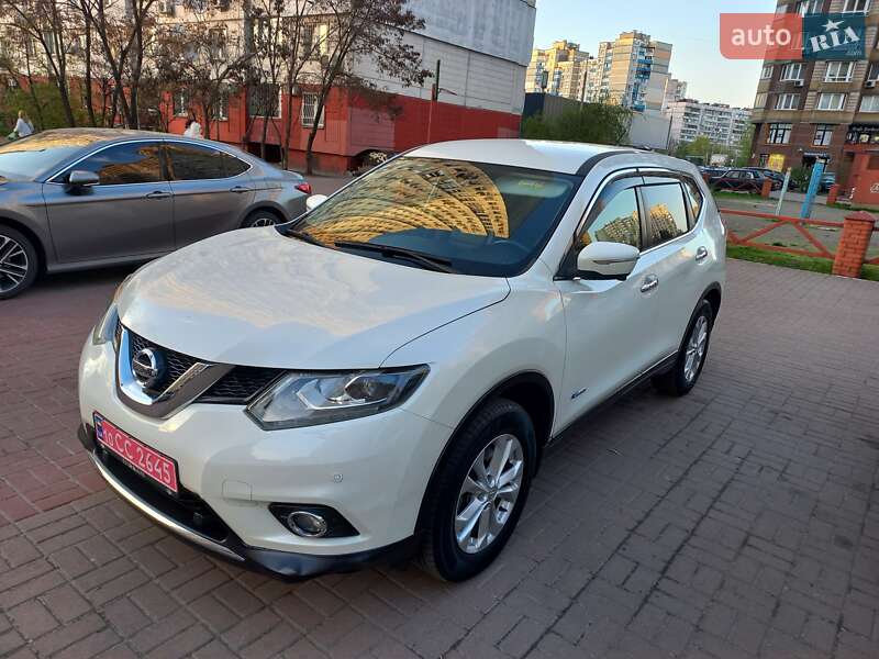Nissan X-Trail 2015