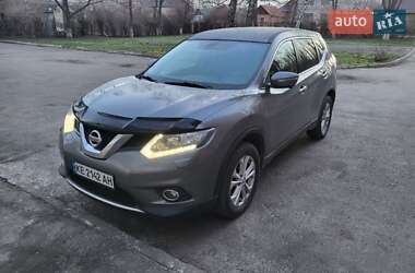 Внедорожник / Кроссовер Nissan X-Trail 2016 в 