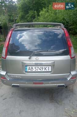Внедорожник / Кроссовер Nissan X-Trail 2002 в 