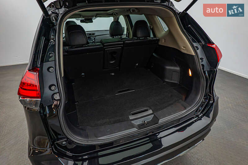 Внедорожник / Кроссовер Nissan X-Trail 2019 в Киеве