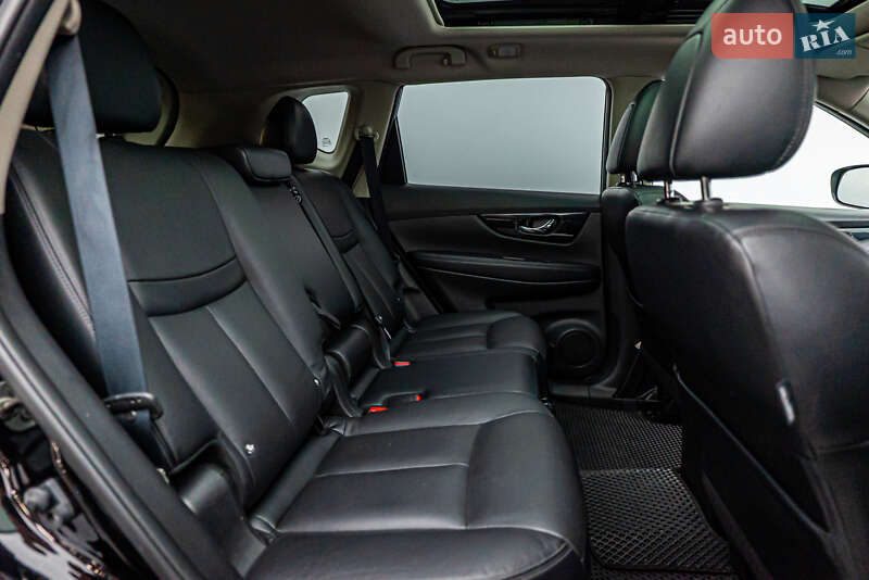 Внедорожник / Кроссовер Nissan X-Trail 2019 в Киеве