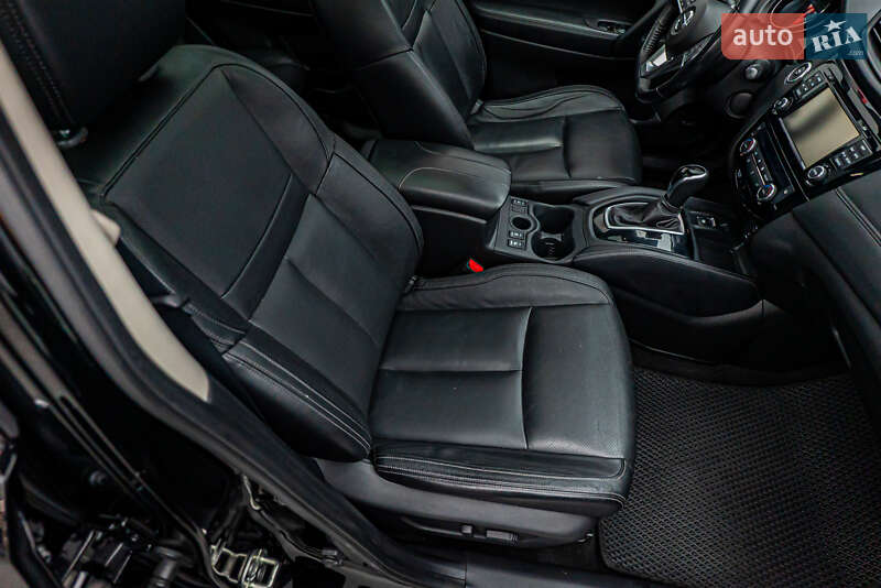 Внедорожник / Кроссовер Nissan X-Trail 2019 в Киеве