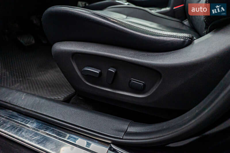 Внедорожник / Кроссовер Nissan X-Trail 2019 в Киеве