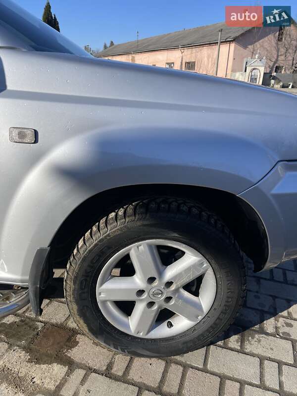 Внедорожник / Кроссовер Nissan X-Trail 2005 в Косове