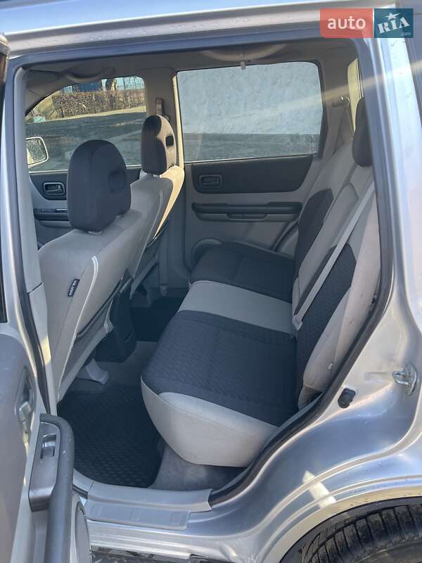 Внедорожник / Кроссовер Nissan X-Trail 2005 в Косове