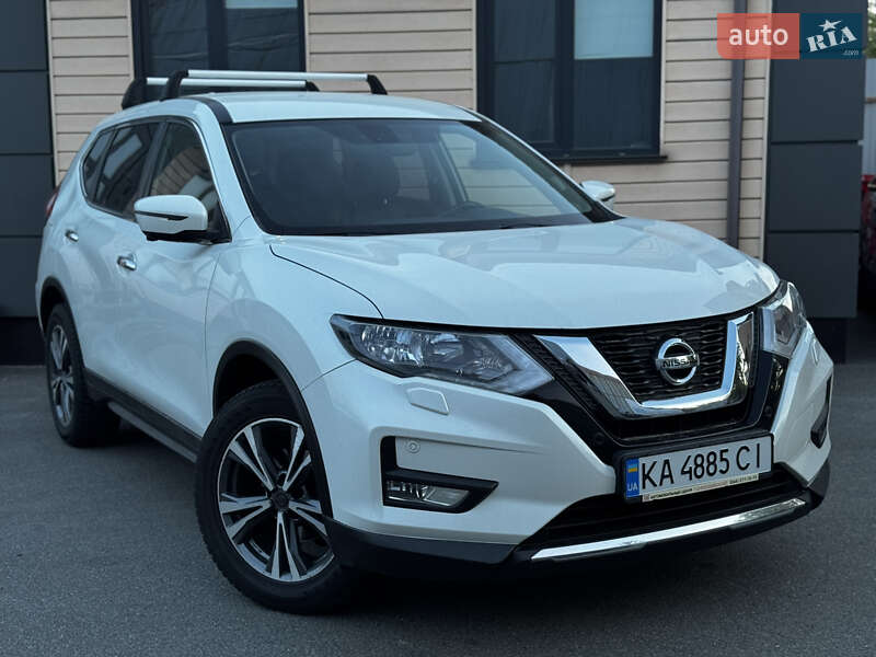 Внедорожник / Кроссовер Nissan X-Trail 2018 в 