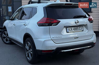 Внедорожник / Кроссовер Nissan X-Trail 2018 в 