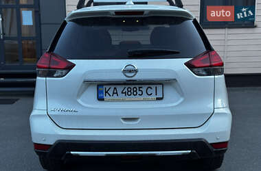 Внедорожник / Кроссовер Nissan X-Trail 2018 в 