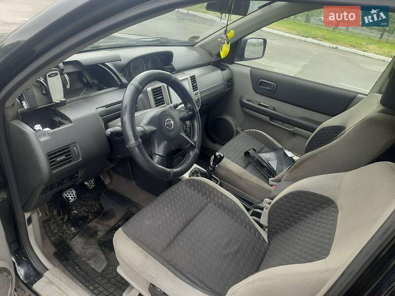 Внедорожник / Кроссовер Nissan X-Trail 2004 в Харькове