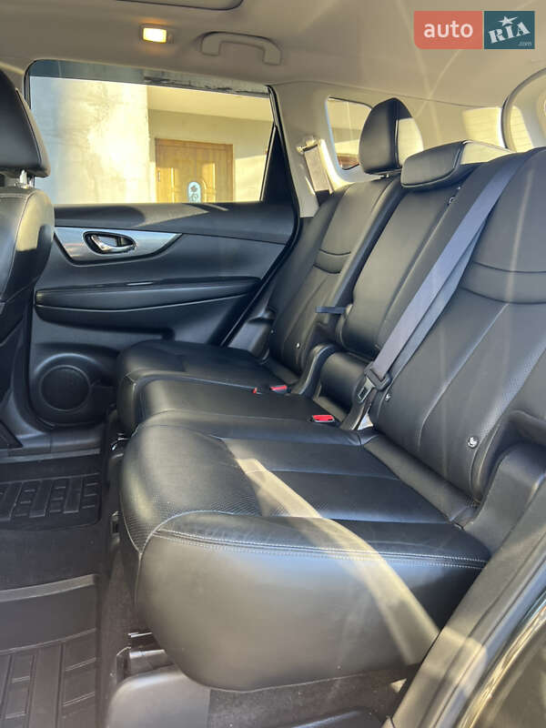 Позашляховик / Кросовер Nissan X-Trail 2017 в Коломиї