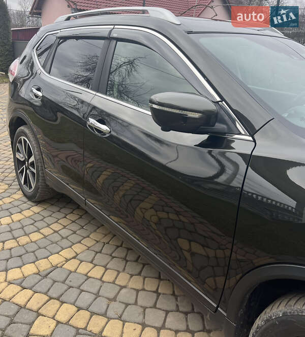 Позашляховик / Кросовер Nissan X-Trail 2017 в Коломиї