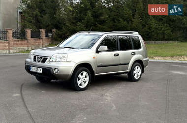 Внедорожник / Кроссовер Nissan X-Trail 2003 в 