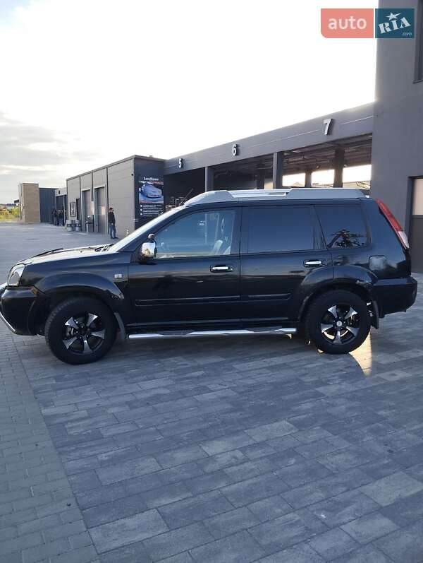 Позашляховик / Кросовер Nissan X-Trail 2005 в Луцьку
