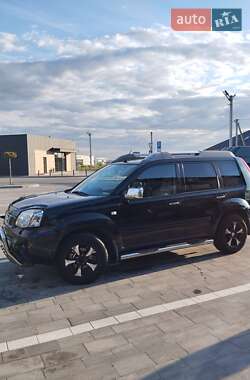 Позашляховик / Кросовер Nissan X-Trail 2005 в 