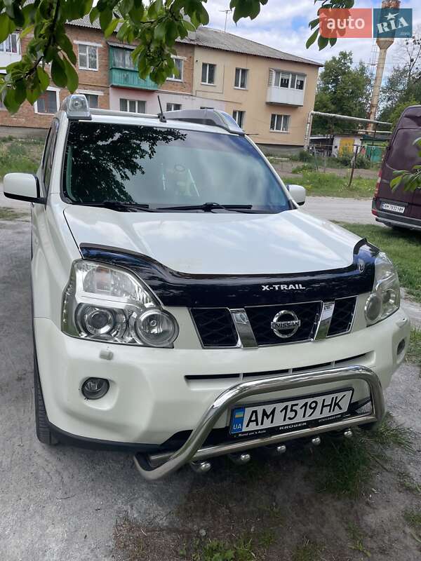 Позашляховик / Кросовер Nissan X-Trail 2008 в 