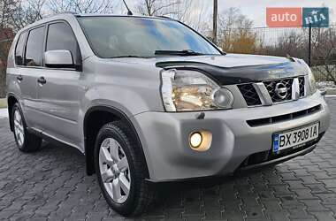 Позашляховик / Кросовер Nissan X-Trail 2010 в 