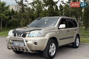 Позашляховик / Кросовер Nissan X-Trail 2006 в 