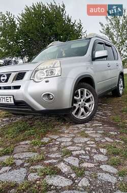 Позашляховик / Кросовер Nissan X-Trail 2011 в 