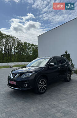 Внедорожник / Кроссовер Nissan X-Trail 2017 в 