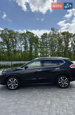 Внедорожник / Кроссовер Nissan X-Trail 2017 в 