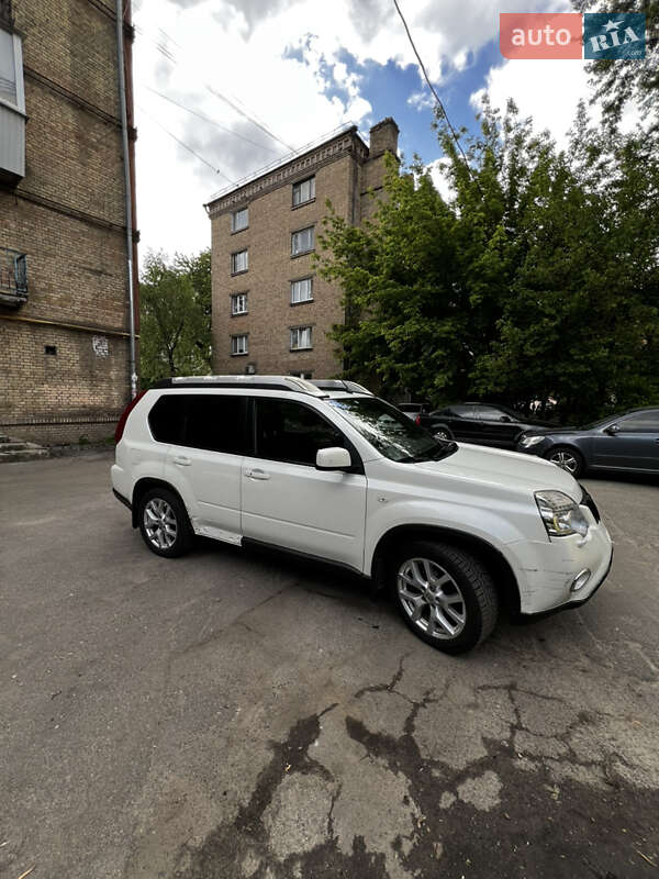 Nissan X-Trail 2011