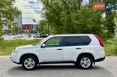 Внедорожник / Кроссовер Nissan X-Trail 2013 в 