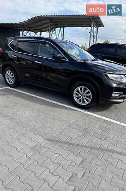 Позашляховик / Кросовер Nissan X-Trail 2021 в 