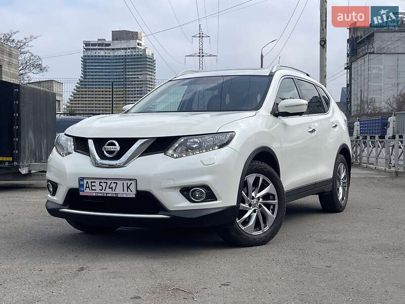 Позашляховик / Кросовер Nissan X-Trail 2017 в 