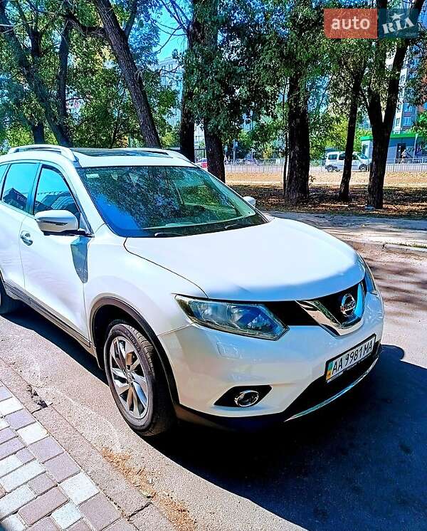 Позашляховик / Кросовер Nissan X-Trail 2015 в Броварах