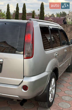Внедорожник / Кроссовер Nissan X-Trail 2006 в 