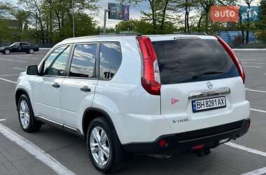 Позашляховик / Кросовер Nissan X-Trail 2011 в 