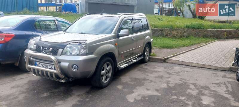 Позашляховик / Кросовер Nissan X-Trail 2002 в Южноукраїнську