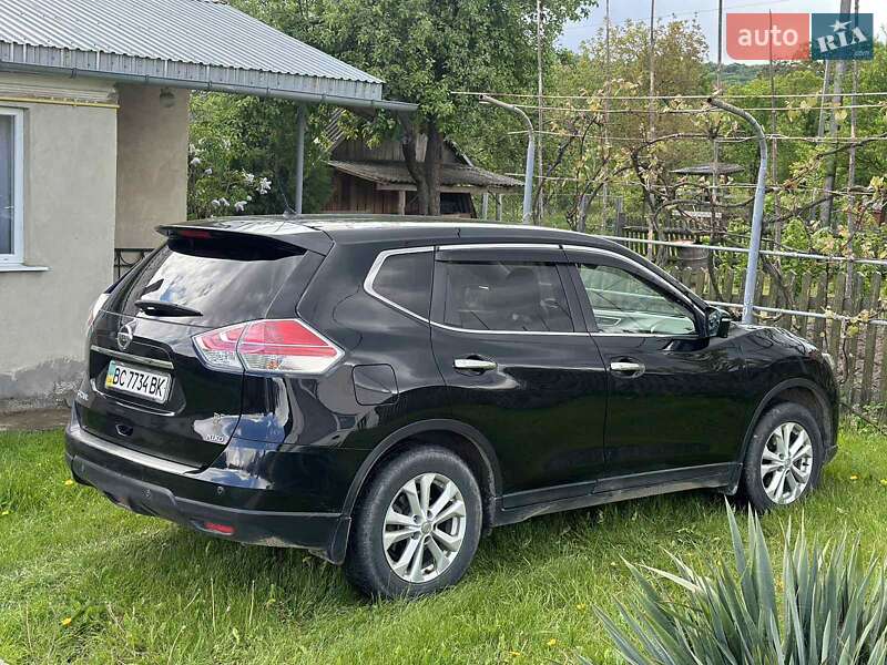 Позашляховик / Кросовер Nissan X-Trail 2015 в Жовкві