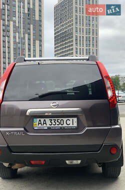 Позашляховик / Кросовер Nissan X-Trail 2011 в 