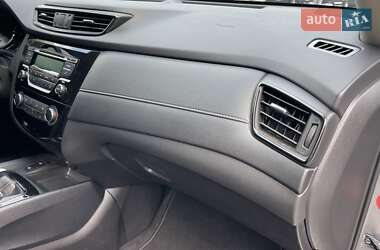 Позашляховик / Кросовер Nissan X-Trail 2021 в 