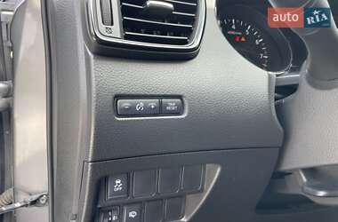 Позашляховик / Кросовер Nissan X-Trail 2021 в 